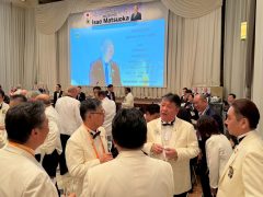 18539C16-B9F6-4321-8B0C-64A986BE122C