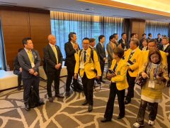 2F767B49-2F8C-41BC-974C-4631C5AF18D6