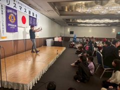 4B9093E7-E2A9-4E78-B0C9-C8379437BA87