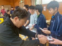 5CF42DB2-554D-4566-9B05-BDD1D182C9D0