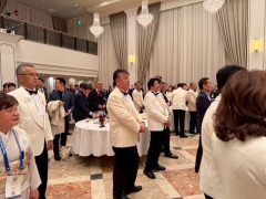 7075A253-9D99-43B1-B6C6-77C54AA8986F