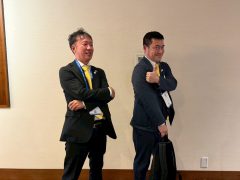 7FCB0B89-4618-4F2A-89B3-A211698AE86C