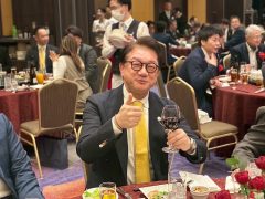 8982B32F-5CD5-423F-B2C6-DB42704D0FBB