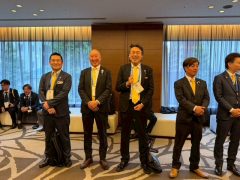 8DC07AB7-9187-4CB1-BA8D-E0DE3AA6DB11