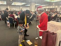 A788EB7D-1D72-4914-9B6E-643ED2D189EF