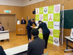 DE153EC8-EAA4-4E8B-9444-53FA7457794E