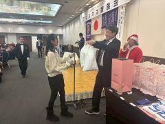 F70BF4CC-4DF2-400C-8A3E-C48EFD81FD46